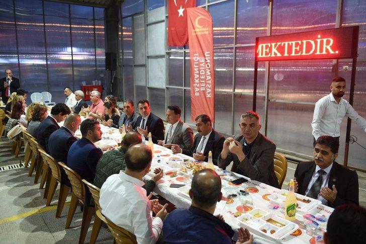 Kastamonu Belediyesi’nden 7 bin kişiye iftar G1