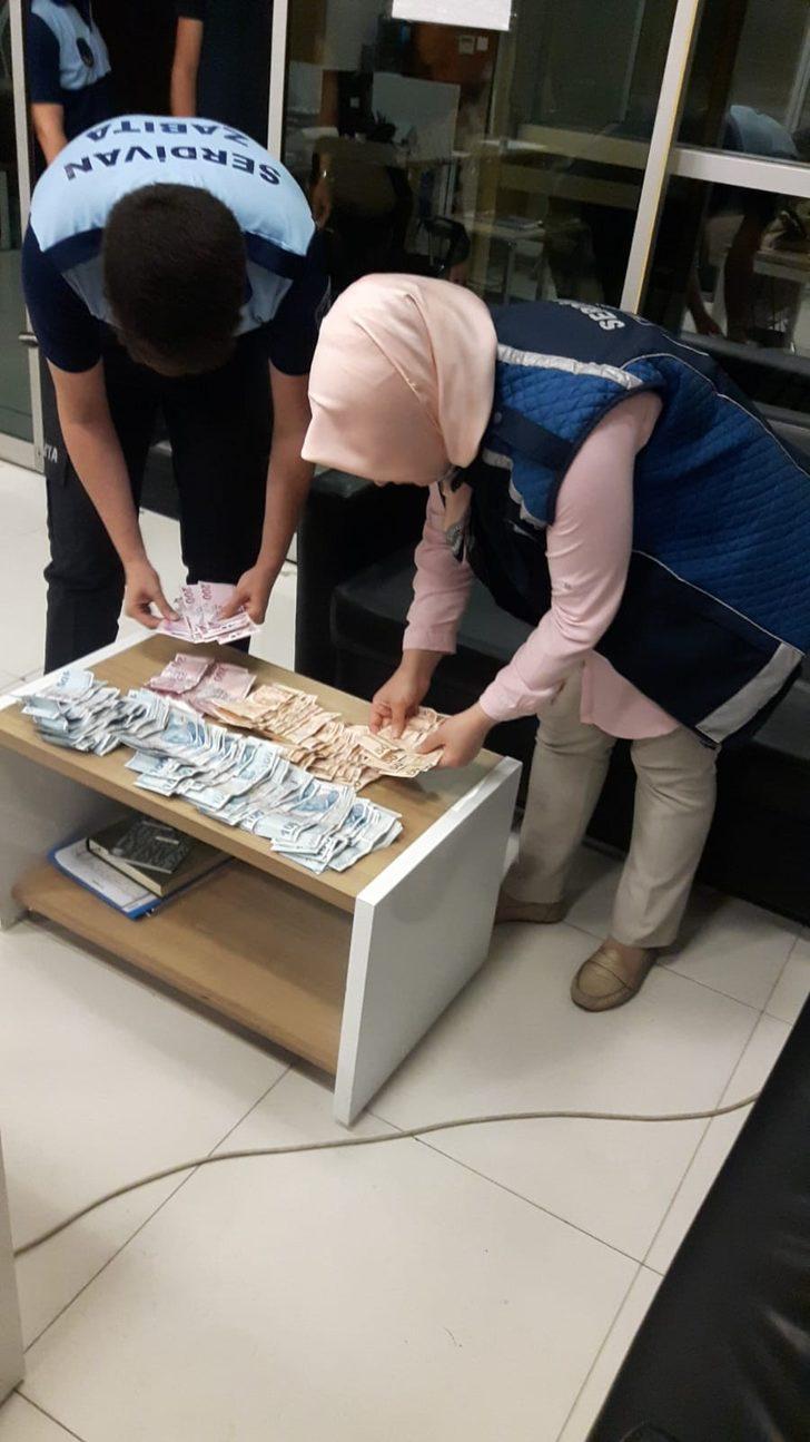 Dilencinin üzerinden çıkan para polisleri bile şaşırttı G1