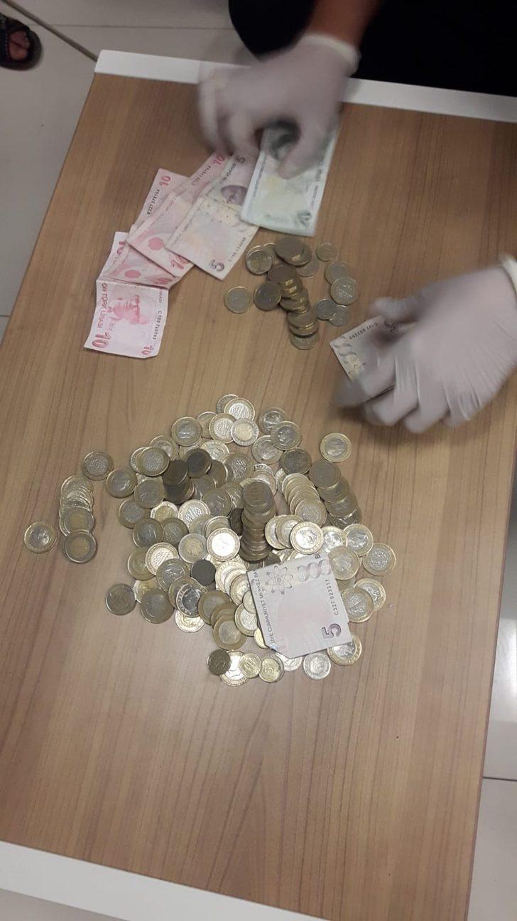 Dilencinin üzerinden çıkan para polisleri bile şaşırttı G4