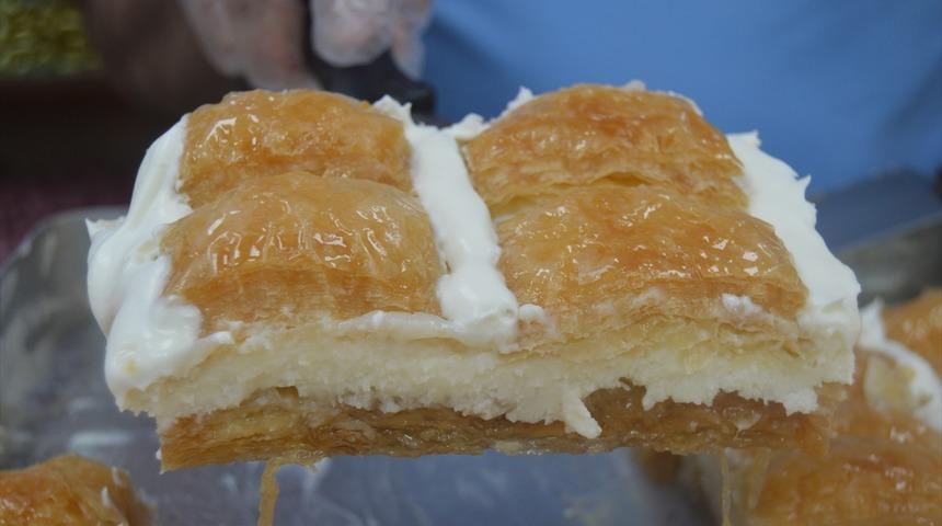 Afyon kaymağından yapılan tatlılara sipariş yağıyor