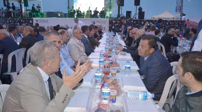 Gemlik G&uuml;bre ve Yılport Gemport&rsquo;tan halk iftarı