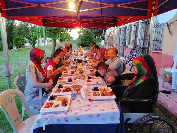 Gençlik merkezi evlere misafir oluyor G4