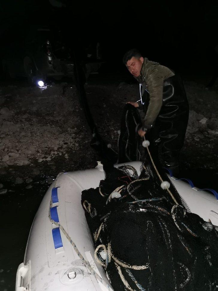 Jandarma 510 metre manyat ağ ile bin 250 kilo inci kefali ele geçirdi G5