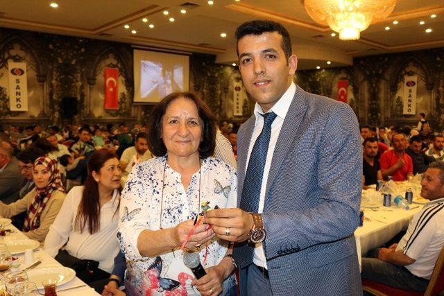 SANKO’dan muhtarlar ve huzurevi sakinlerine iftar