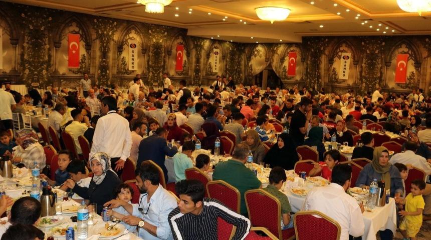 SANKO’dan muhtarlar ve huzurevi sakinlerine iftar