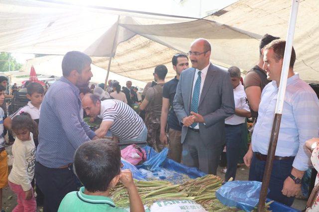 Kaymakam Aydın’dan pazar esnafı ziyareti