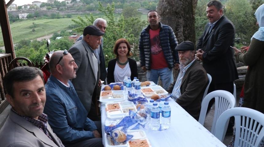 Mahalle iftarları 3 mahallede devam etti