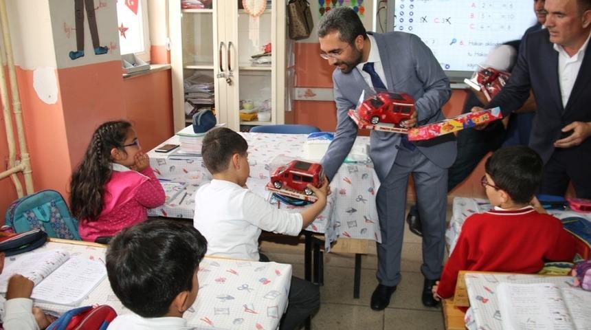 Edremit Belediyesinden &lsquo;&Ouml;d&uuml;ll&uuml; Atık Pil Toplama&rsquo; kampanyası