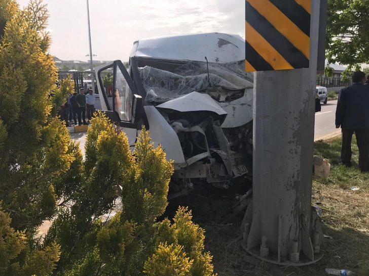 Van’da trafik kazası; 2’si ağır 5 yaralı G3