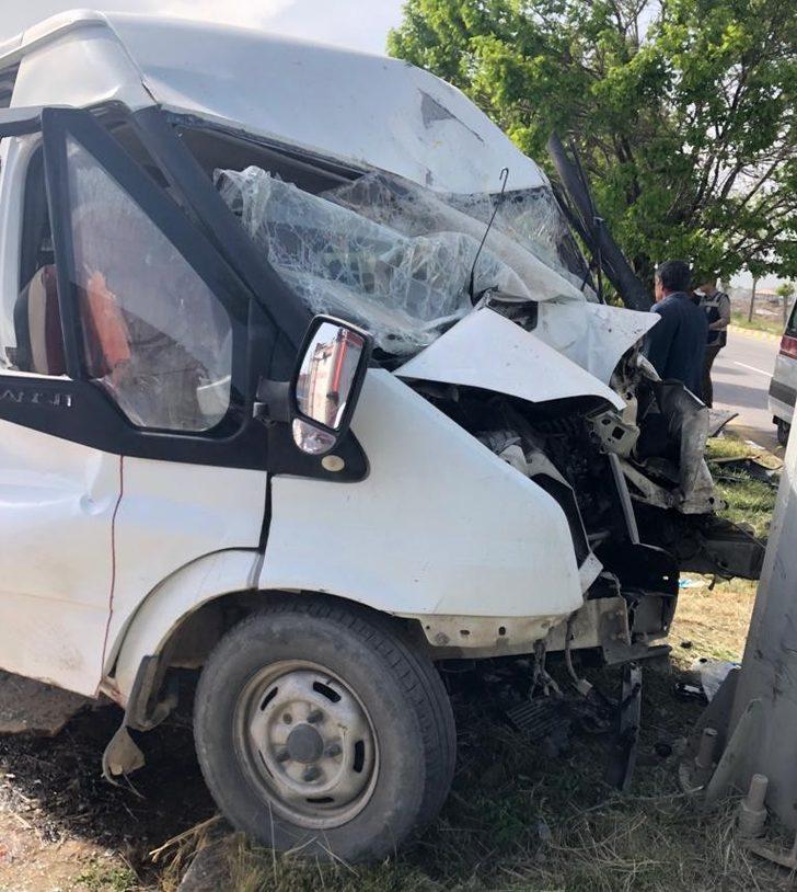 Van’da trafik kazası; 2’si ağır 5 yaralı G5