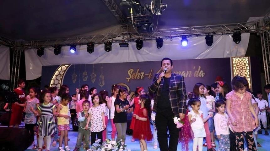 Haydar Karaaslan t&uuml;rk&uuml;leriyle coşturdu