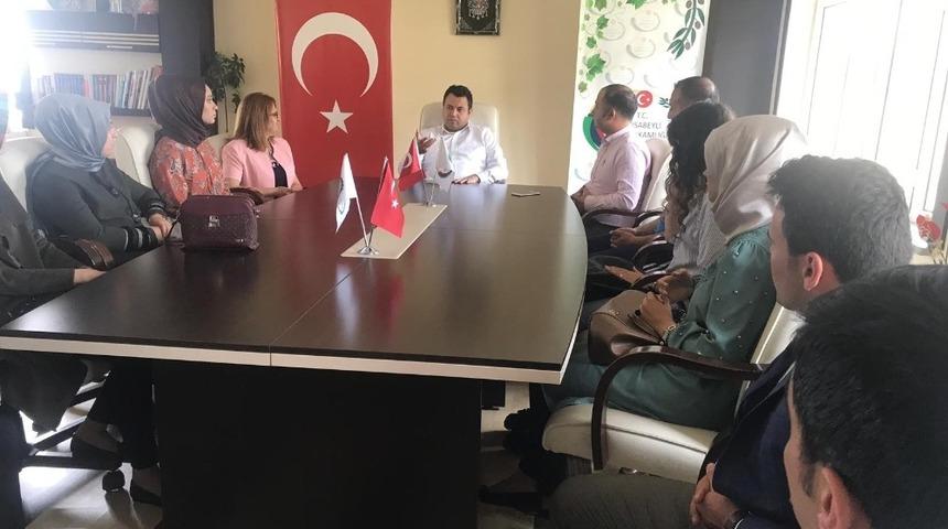 Başarılı &ouml;ğrenciler &ouml;d&uuml;llendirildi