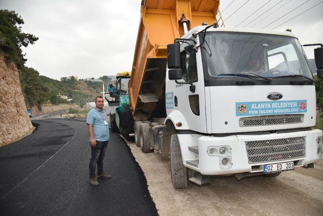 Alanya Belediyesi’nden Dim Çayı yol bakımı