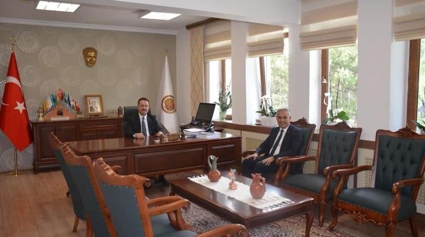 Başkan Yaman, Vali Şentürk ile bir araya geldi