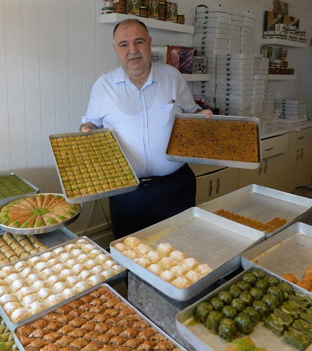 Bursa’dan Paris’e uçakla baklava