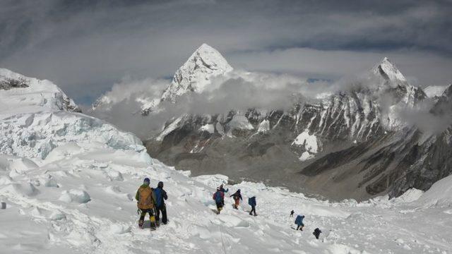 Everest Tırmanışında Bir Haftada 7 Dağcı Hayatını Kaybetti