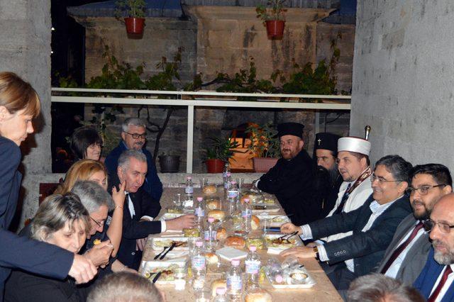 Sofya Büyükelçisi Ulusoy'dan soydaşlara iftar