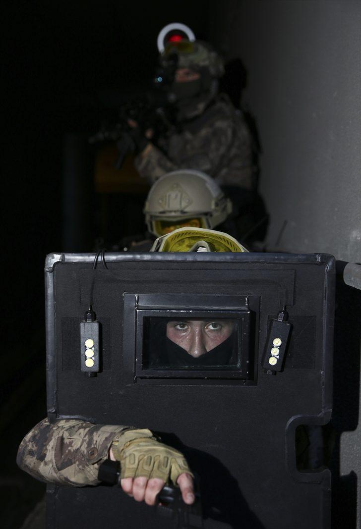 Ankara metrosunda nefes kesen anlar! G5