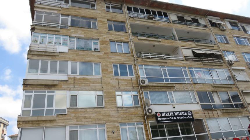 Kadıköy'de hareketlilik! 6 katlı bina boşaltıldı