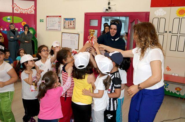 Isparta’da minikler, hem karınlarını hem de zihinlerini doyurdu