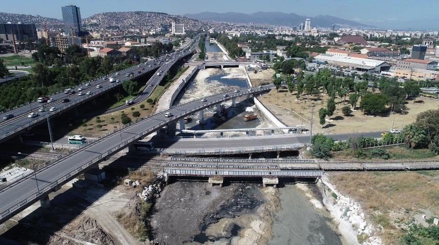 Meles ve Arap derelerinden 10 g&uuml;nde 18 bin 500 ton atık &ccedil;ıkarıldı