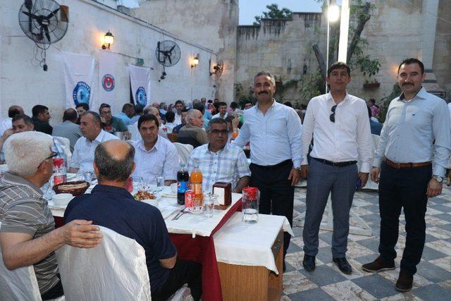 Türk Ulaşım-Sen üyeleri iftar yemeğinde buluştu