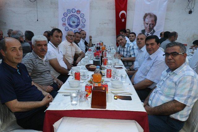 Türk Ulaşım-Sen üyeleri iftar yemeğinde buluştu