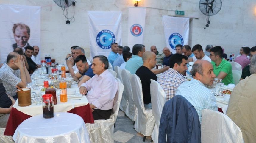 T&uuml;rk Ulaşım-Sen &uuml;yeleri iftar yemeğinde buluştu