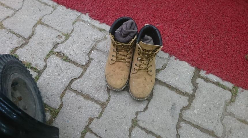 Pişkin hırsız &ccedil;aldığı &ccedil;antayla alışveriş yapar gibi hırsızlık yaptı