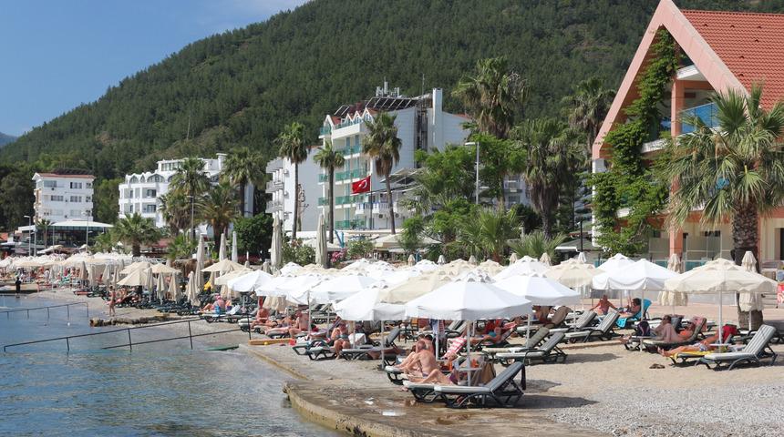 'Antalya'da bayramda yer kalmadı' söylemlerine tepki