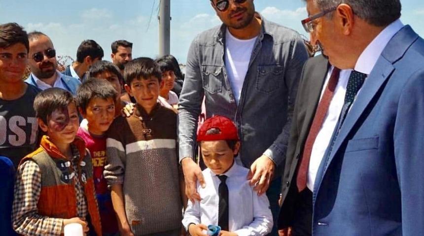 &Ccedil;ocukların &rsquo;kaligrafi&rsquo; standına yoğun ilgi
