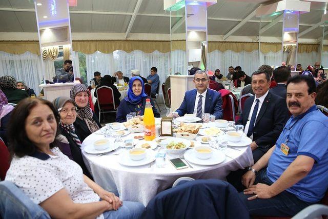 Kütahya Belediyesi’nden şehit aileleri, gaziler ve gazi yakınlarına iftar