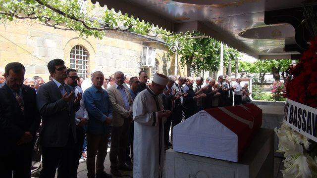 Kalp krizinden ölen hakim Lale Yıldız, Çorum'da toprağa verildi