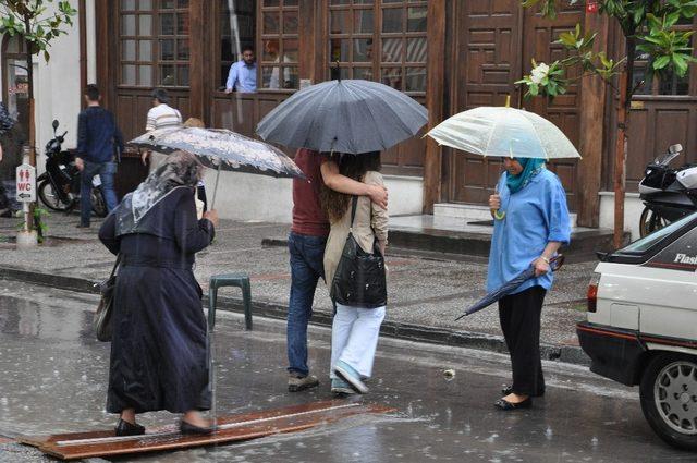 Balıkesir için sağanak yağış ve su baskını uyarısı