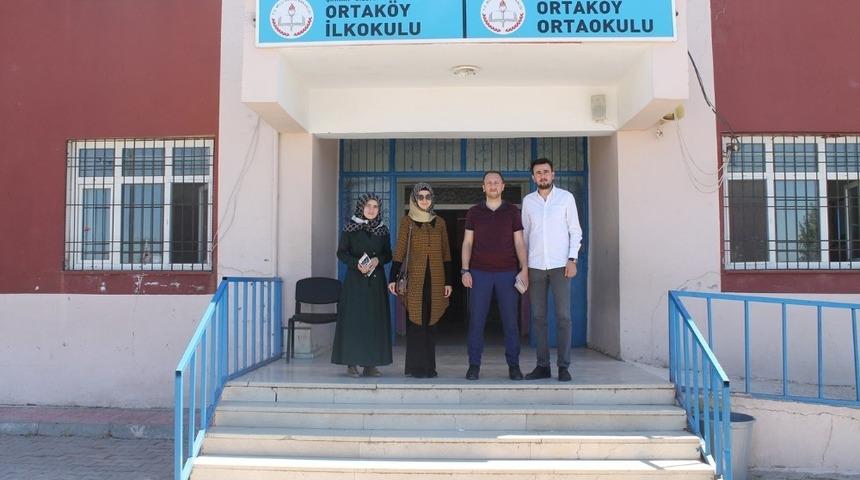 Silopi&rsquo;de lise &ouml;ğrencileri k&ouml;yleri gezerek okullarının tanıtımını yapıyor