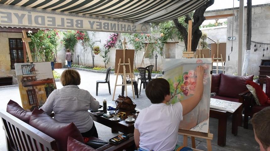 Tarih ve sanat Şehrek&uuml;st&uuml; konaklarında buluştu