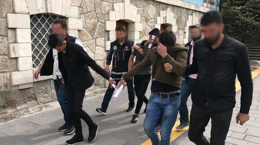 K&uuml;tahya&rsquo;da uyuşturucu satıcıları tutuklandı