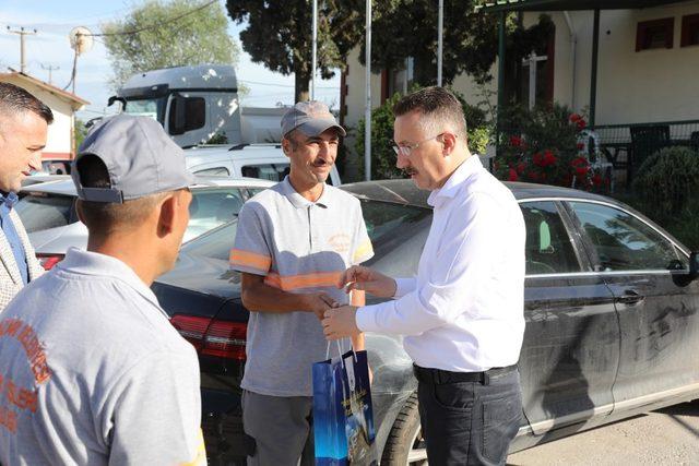 Başkan Işıksu kazalarda yardım eden işçileri tebrik etti