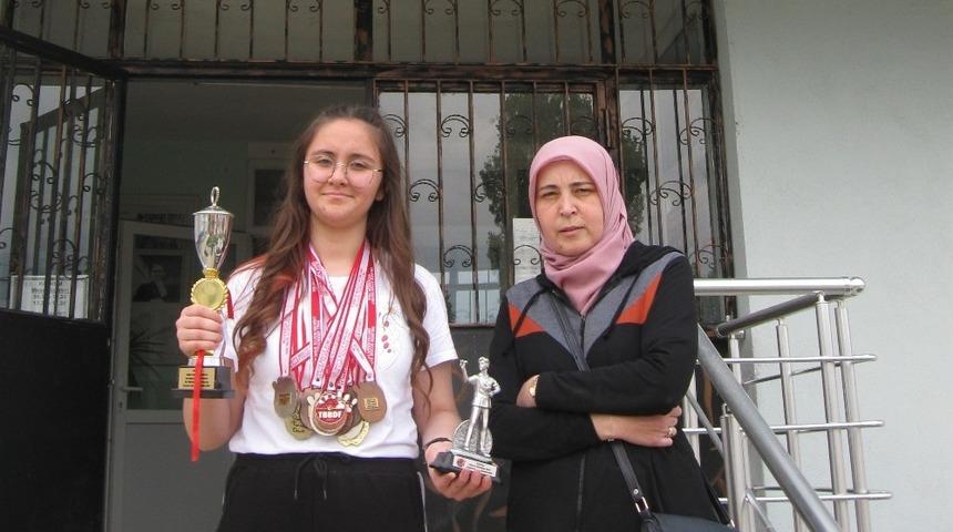 Pazaryeri il&ccedil;esinin ilk &rsquo;Milli Sporcusu&rsquo; İtalya yolcusu