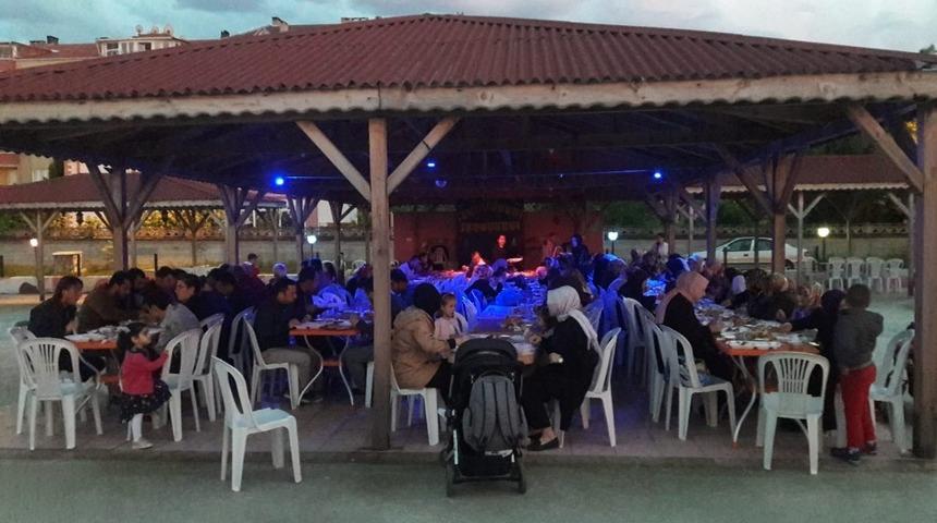 T&uuml;rkeli&rsquo;de Kur&rsquo;an Kursu &ouml;ğrencilerinin karne merasimi