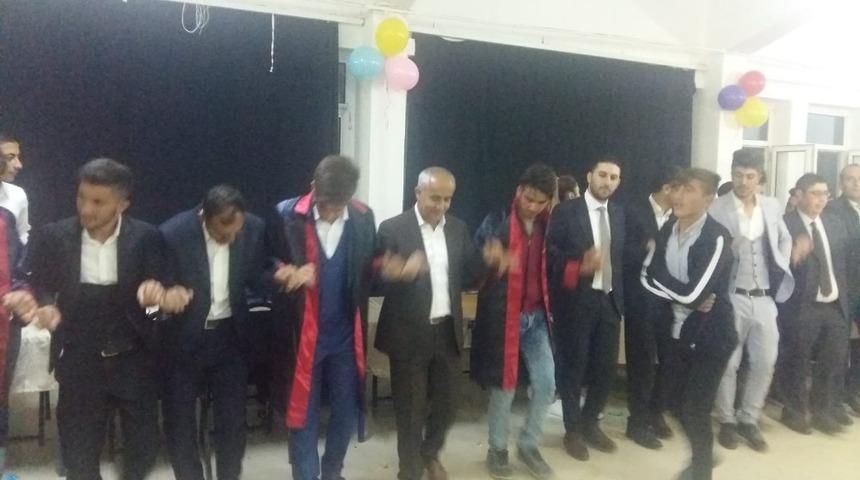 Başkan Ensari&rsquo;den &ouml;ğrencilere burs s&ouml;z&uuml;