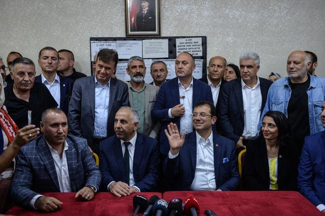 Ekrem İmamoğlu Tuzla da özel halk otobüsü şoförleriyle bir araya geldi 3