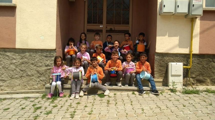 Pazaryeri&rsquo;nde &ccedil;ocuklar davulculuğa &ouml;zenirse