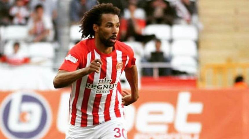 Nazım Sangare: Ülkem için oynamak benim hayalimdi