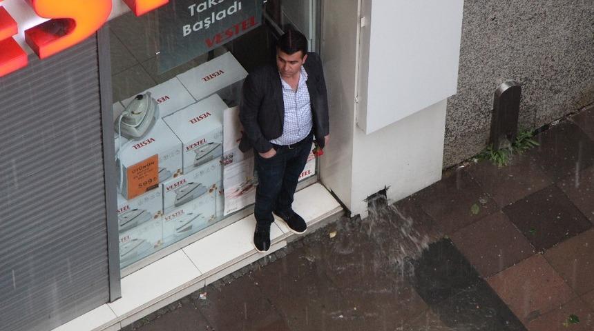 Eskişehir&rsquo;de dolu yağışı etkili oldu