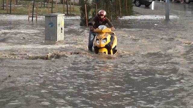 Çorum'da dolu ve şiddetli yağmur (2)