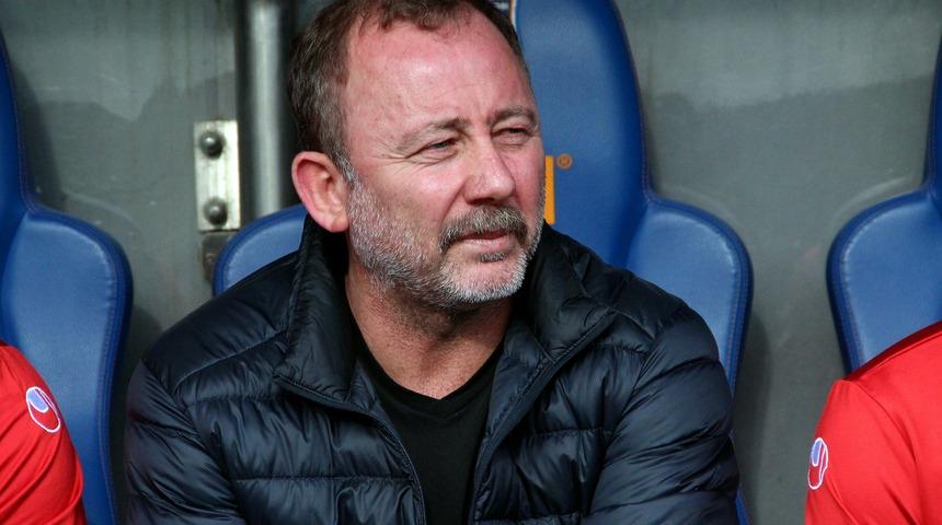 Sergen Yalçın: İstediğimiz kadroyu kurabilirsek Alanyaspor'da kalmak isterim