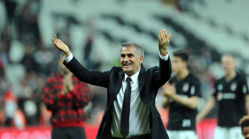 Beşiktaş taraftarı, Kasımpaşa maçından sonra Şenol Güneş'i tribünlere çağırdı