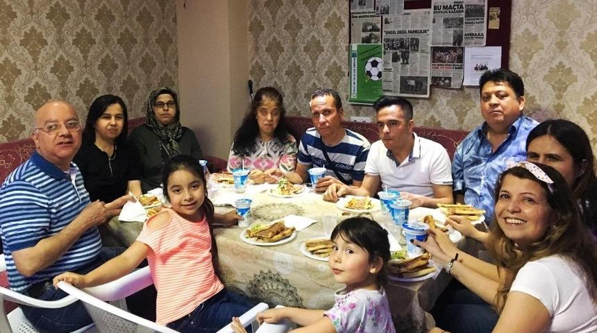 Aydın İHH g&ouml;rme engellilere iftar verdi