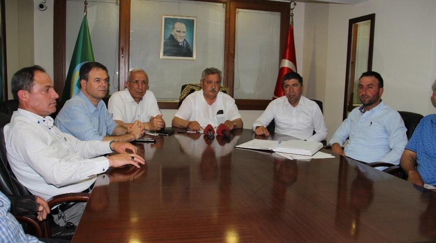 Aydın&rsquo;da &ccedil;ift&ccedil;iler pamuk primlerindeki değişikliğe isyan etti